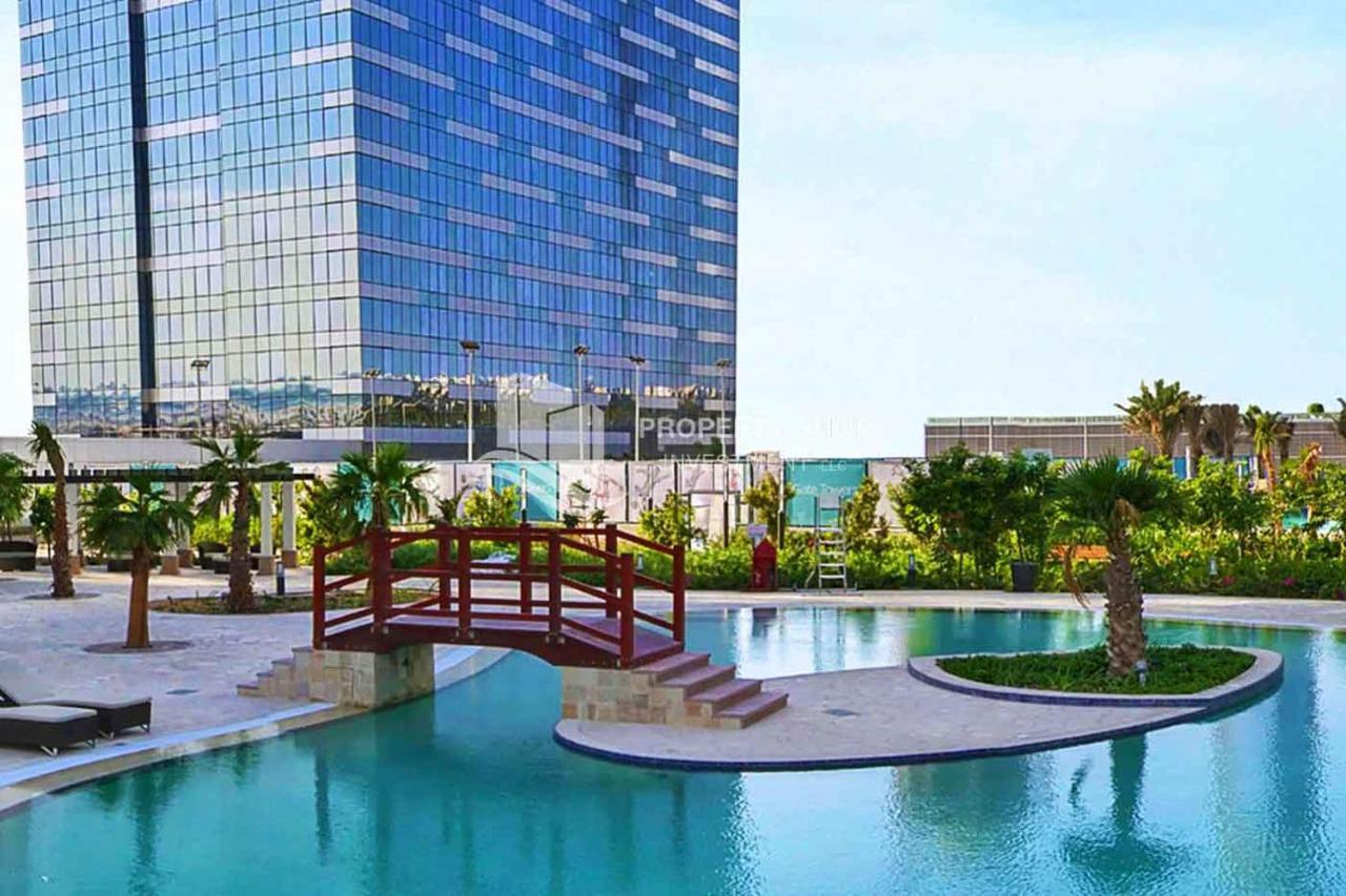 Capital Living On Reem - The Arc Towers & The Gate Lägenhet Abu Dhabi Exteriör bild